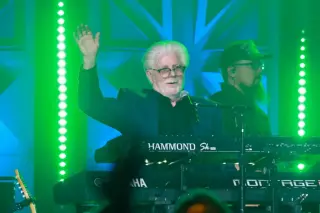 St. Louis Man Discovers Doobie Brothers Frontman Michael McDonald Is His Biological Father