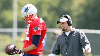 McDaniels dodges Brady‑Seahawks rumor with 'I have no idea'