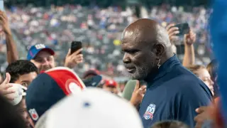 Lawrence Taylor Discharged From Hospital to Continue Pancreatitis Recovery