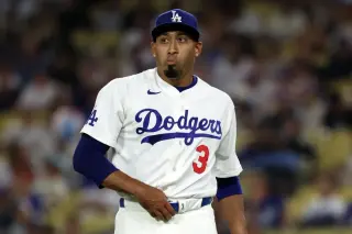 Dodgers place Edwin Díaz on IL again, aiming for a late-season return