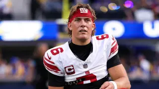 Dart's knee injury clouds Giants' setback as Rams surge in SoFi victory