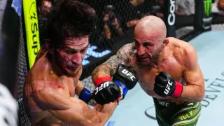 Volkanovski Ends Evloev's Undefeated Streak with Second-Round KO; Yan Wins Bantamweight Trilogy