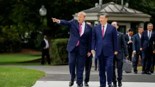 Trump’s Lavish Xi Welcome Clashes with Voter Focus on Cost of Living