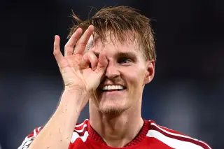 Arsenal edge Napoli as Odegaard fuels European title bid