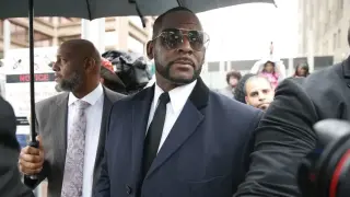 R. Kelly Seeks Trump Commutation to Cut 30-Year Prison Term