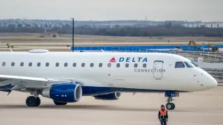 Delta trims in-flight service on short-haul routes this summer