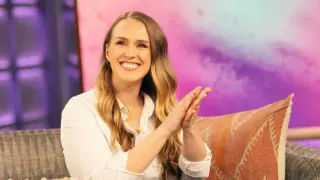 Influencer Jen Hamilton turns divorce into a six-figure charity drive