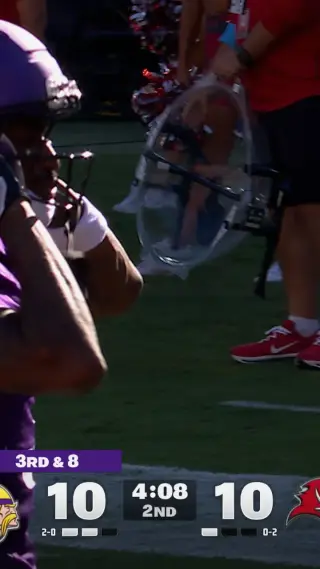 Murray and Addison Retake Lead in Vikings-Bucs Clash