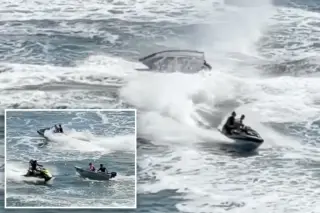 Gold Coast teens charged after jet skis capsize boat with children