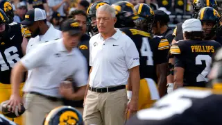 Iowa QB Hecklinski Leads Kids Day Practice as Ferentz Maintains Competition