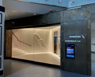 AA Admirals Club Fees Jump as Household Memberships End in Favor of Singles