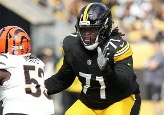 Steelers Snap Losing Streak with 30-27 Win Over Bengals, Powered by Rookie Line and Jaylen Warren