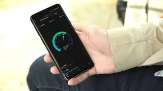 Galaxy status bar gains real-time network speed via QuickStar in One UI 9 beta