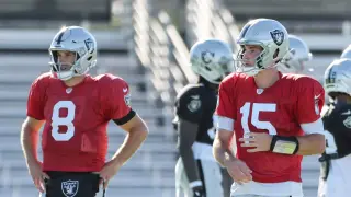 Kubiak delays Week 1 QB decision as Mendoza seeks reps