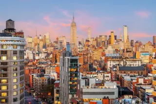 Manhattan rents soar to a record $6,655 as market tightens