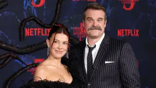 Stranger Things Alums Lead New Netflix Spy Thriller