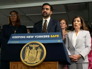 Mamdani Sues to Block NYC Teaching Aide Bonus Over Bargaining Rules