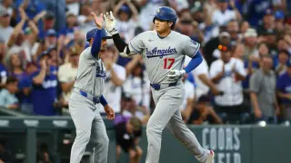 Ohtani belts 30th homer as Dodgers stay hot