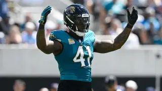 Jaguars defender clashes with NFL ball boy over Hunter's first interception