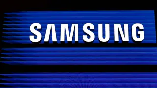 Samsung posts record Q3 profit but shares slide 6% on vague return plans