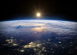 Cosmic Radiation Linked to Higher Cancer Death Risk for Pilots and Flight Attendants