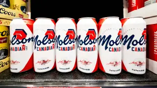 US widens import bans on Canada as tariff feud escalates