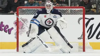 Hellebuyck Confirms Trade Request as Jets Face Trade Talk Ahead of 2026-27