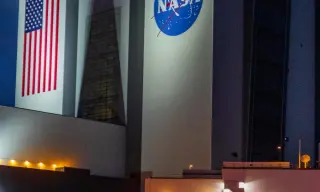 Starship V3: engine-out flight milestone and orbital heat-shield tests push Artemis IV plans