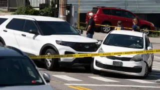 ICE Resumes Vehicle Stops Amid Backlash Over Shootings and Enforcement Pace