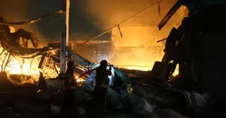 Kyiv Suffers Cluster Bomb Strikes Hours After Putin Agrees to Peace Talks