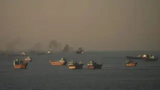Hormuz reopening hinges on clearing 80 mines, tanker group warns