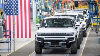 US New-Car Dream Fades as Buyers Vanish
