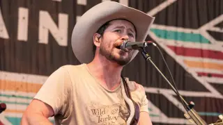 Shane Smith Covers 'Hurt,' Igniting Online Praise for His Interpretation of the Classic