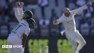 Soft Dismissals Leave South Africa 40 Runs Ahead in Cape Town Decider