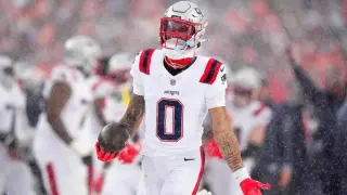 Patriots at a Contract Crossroads as Gonzalez Talks Stall After Witherspoon Deal
