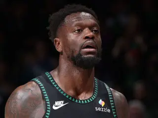 Randle to Nets in 3-team deal; Bulls land Claxton