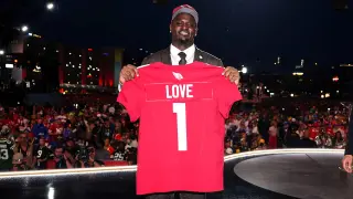 Cardinals No. 3 pick Jeremiyah Love inks record rookie deal