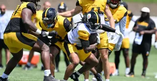 Weather Shortens Steelers Camp as Young Backs Impress