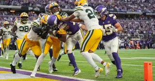Late collapse seals Packers’ season opener loss to Vikings