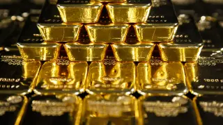 Hawkish rate bets weigh on gold and silver as tech sell-off hits markets