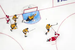 Staal Rewinds the Clock as Cup Final Turns Crazy
