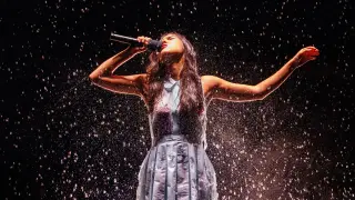Olivia Rodrigo Opens 'Unraveled' Tour with Chalayan-Crafted Dissolving Dress