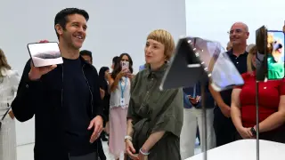 Apple's Foldable iPhone Duo Debuts Amid China's Price-Sensitive Foldables Arena