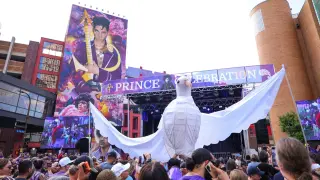 Minneapolis Hosts Massive Prince Tribute Block Party