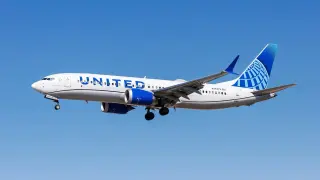 Bomb-scare prompts United flight to divert, passengers evacuate on slides