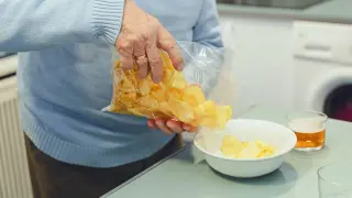 New Study Links Ultra-Processed Diets to Silent Brain Damage in Middle-Aged Adults