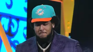 Dolphins roll the dice on Kadyn Proctor after Saban's weight discipline warning