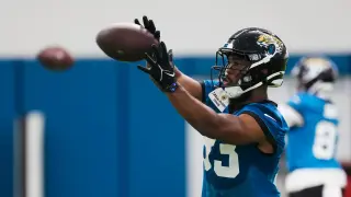 Tuten Emerges as Jaguars' Day 1 Standout in Camp Kickoff