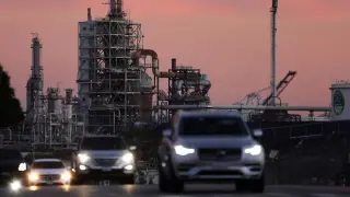 Refinery push won’t instantly lower gas prices