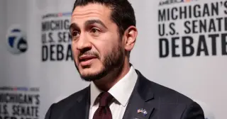 El-Sayed Launches Dual Ad Strategy: 'Prayer' for Faith, 'Red Hat' for GOP Defectors